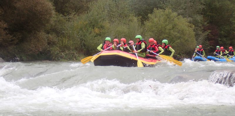 Team beim Rafting