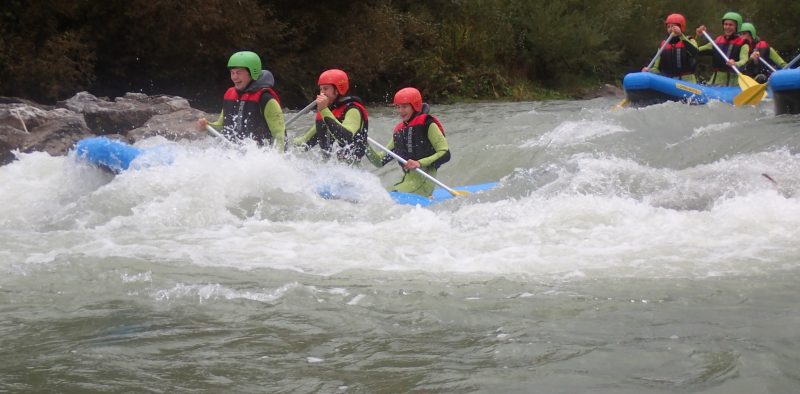 Team beim Rafting