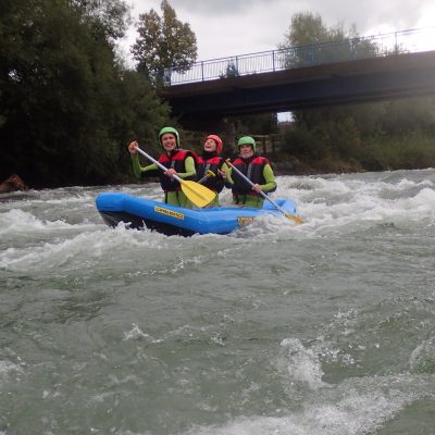 Team beim Rafting